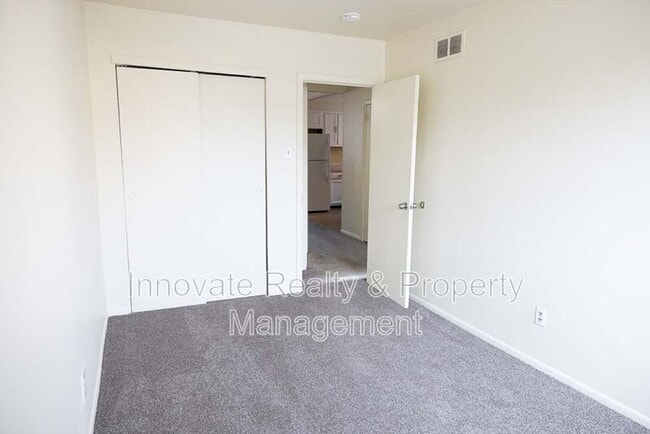 Building Photo - 8911 Alton St