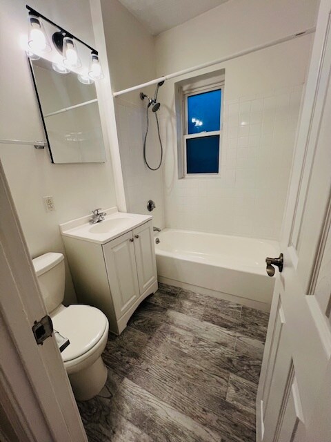 Building Photo - 111 Norway St