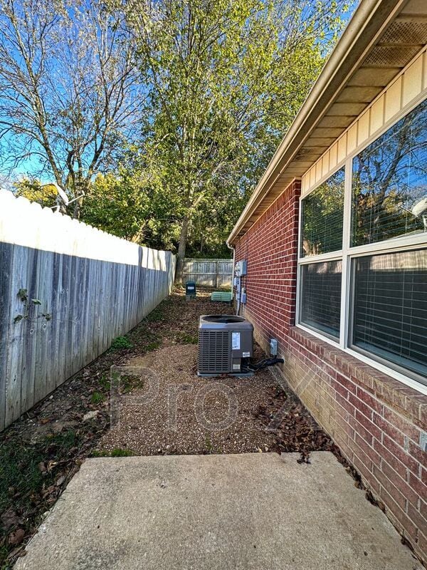 Building Photo - 1446 N Dawn Dr