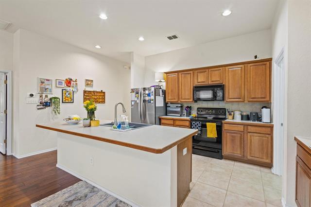 Building Photo - 3705 Applewood Rd