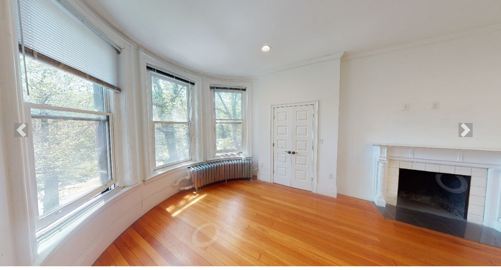 Building Photo - 373 Commonwealth Ave