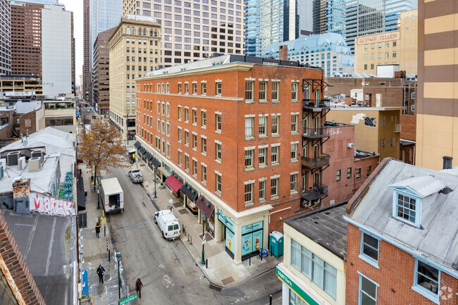 Building Photo - Le Crillon Apartments