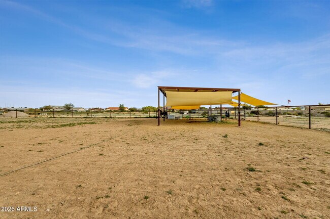 Building Photo - 851 W Quail Cir