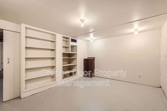 Building Photo - 4337 2nd Ave NE