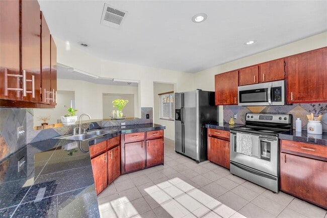 Building Photo - 8904 Bridgewood Trail