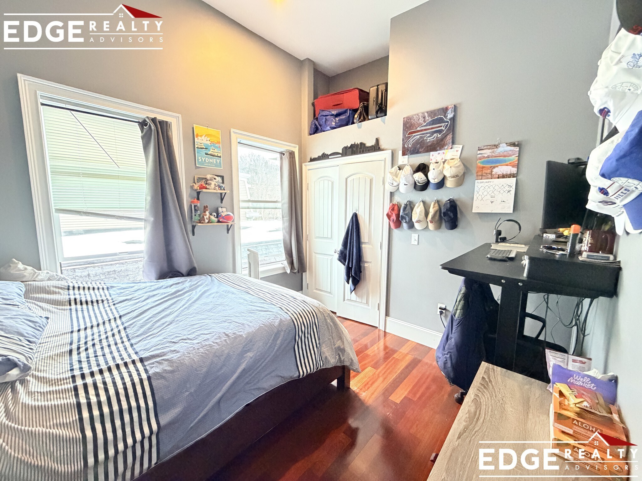 Building Photo - 580 E 3rd St