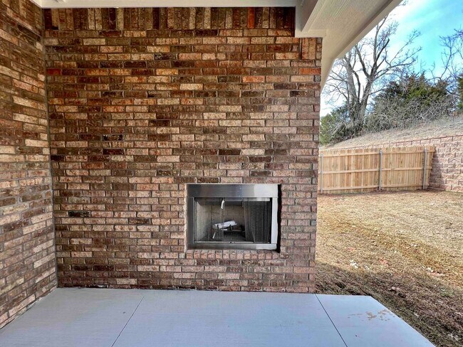 Building Photo - Very Nice 4 Bedroom, 3 Bathroom 3 Car Garage Home with Storm Shelter