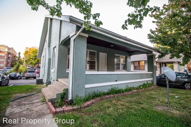 Building Photo - 4 br, 2 bath House - 1111 Hamilton Way