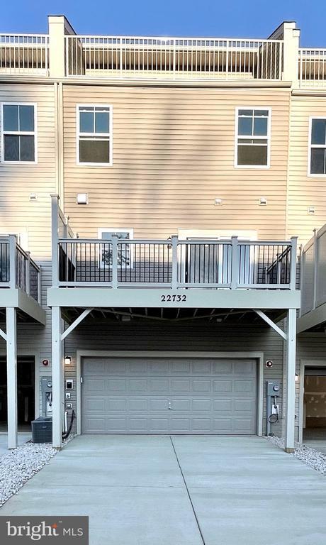 Building Photo - 22732 Tate St