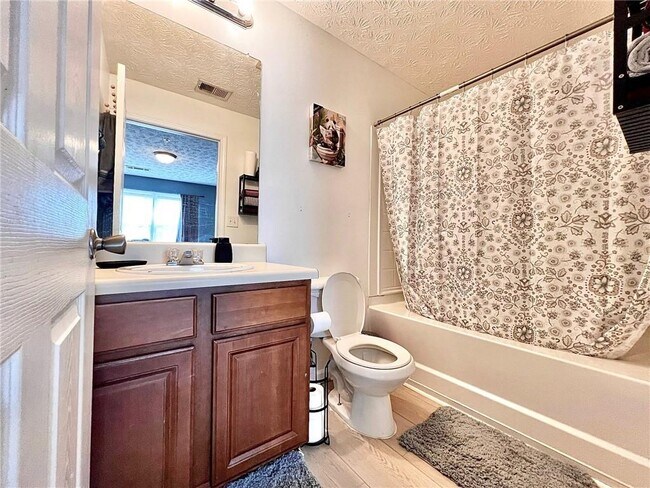 Building Photo - 8302 Fairington Village Dr