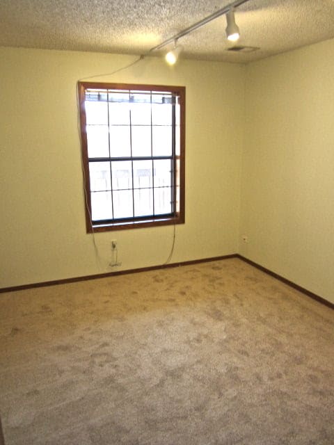 Building Photo - FALL PRE-LEASE! Large One Bedroom Top Floor Loft At Gold Run!