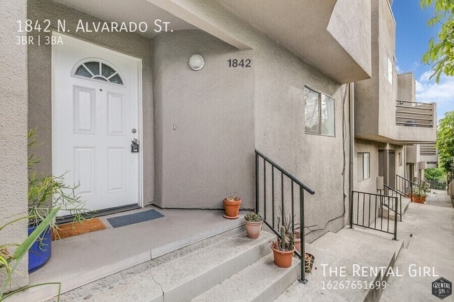 Building Photo - 1842 N Alvarado St