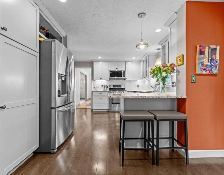 Building Photo - 9 Pleasantview Ter