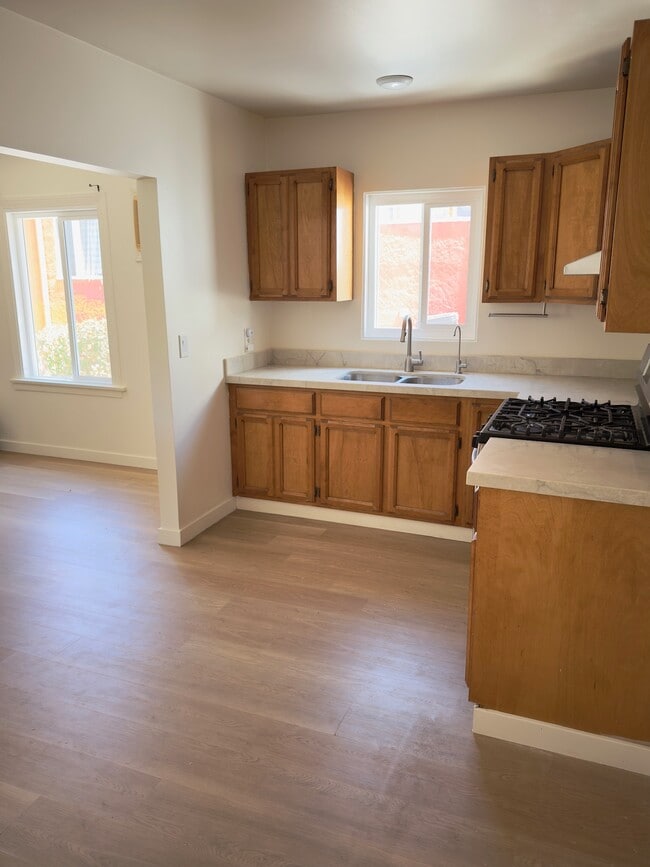 Building Photo - 2110 Glendale Blvd