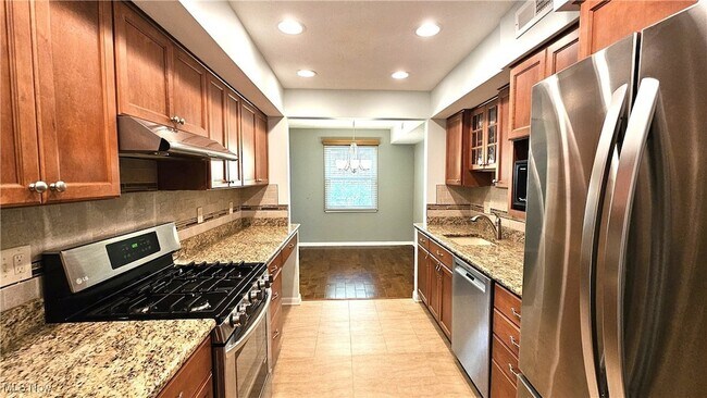 Building Photo - 1771 Rolling Hills Dr
