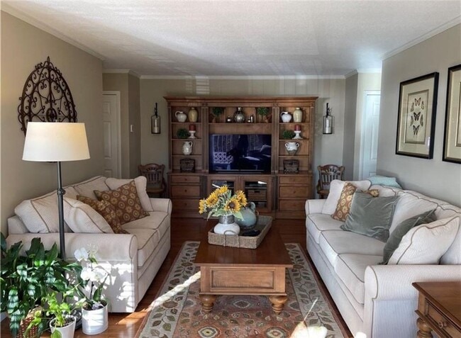 Building Photo - 41 Bullocks Point Ave