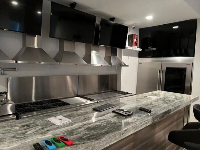 Building Photo - 2385 Hopewell Plantation Dr