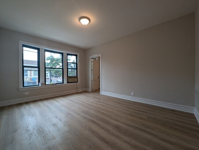 Building Photo - 2640 N Milwaukee Ave