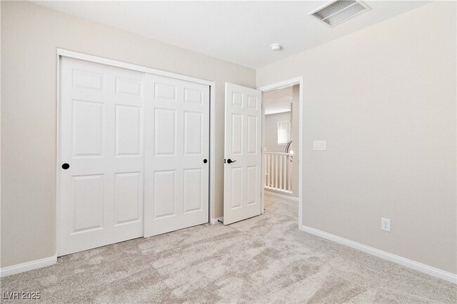 Building Photo - 3859 Painted Lady Ave