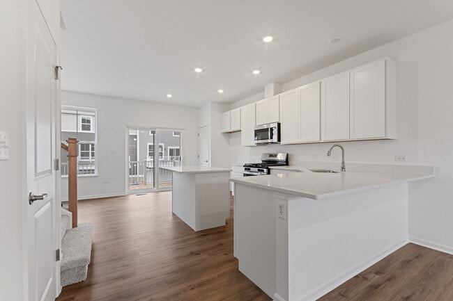 Building Photo - 14942 Dyer Ln