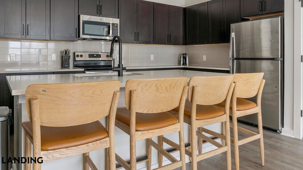 Building Photo - 1270 Hillcrest Dr