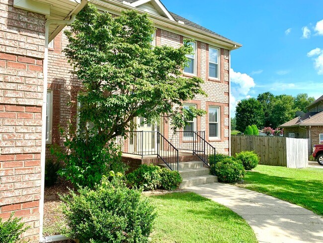 Building Photo - 141 Lyme Dr