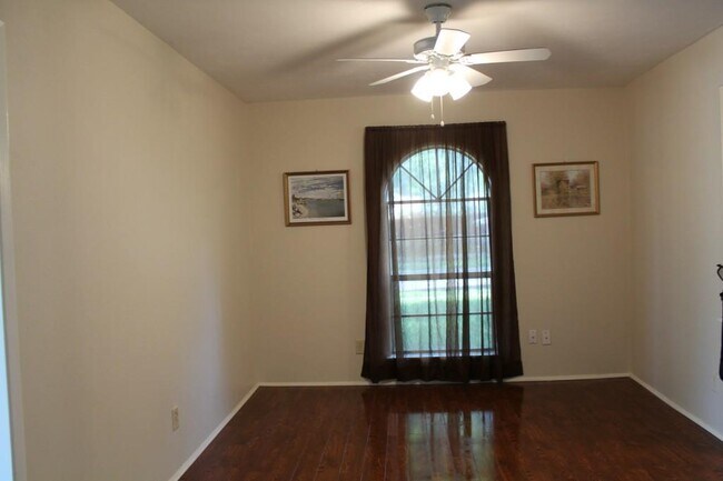 Building Photo - 1401 Coffeyville Trail