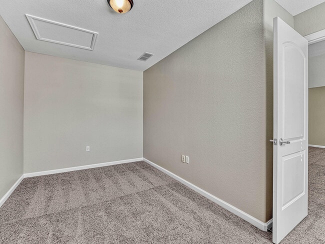 Building Photo - 8637 Gold Peak Ln