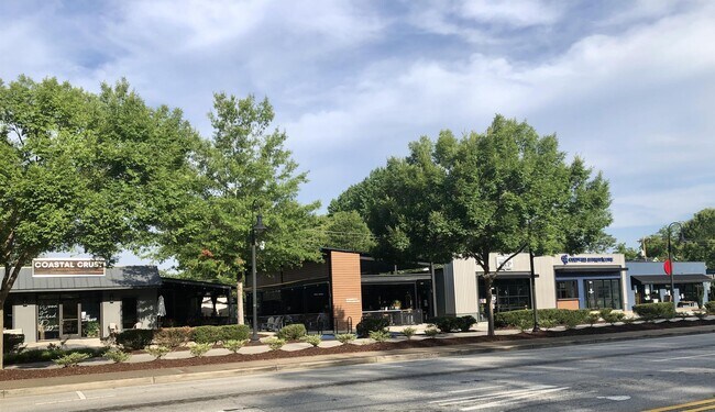 Building Photo - 305A Old Buncombe Rd