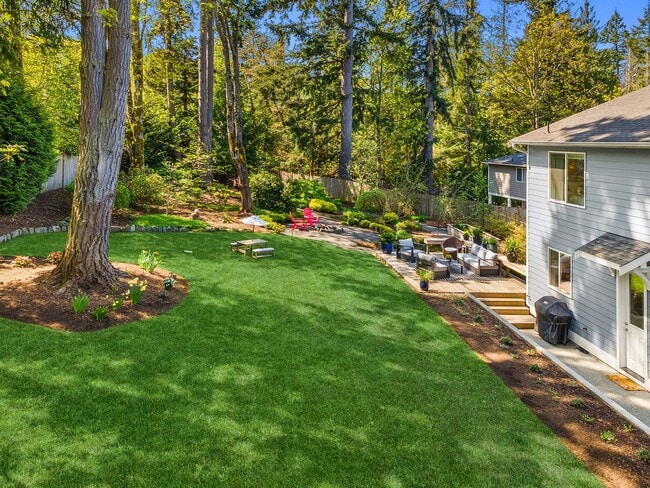 Building Photo - Bainbridge Island Home