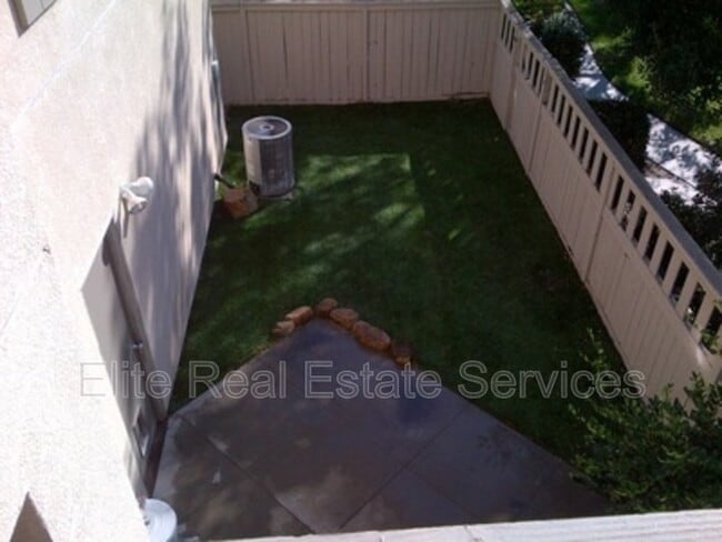 Building Photo - 1866 Via Capri St