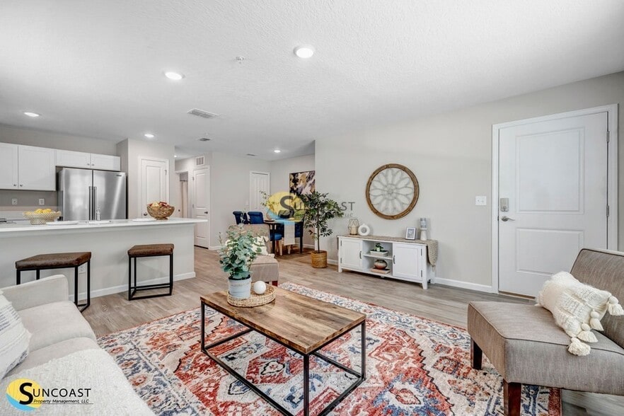 Building Photo - 6505 Breezy Oaks Wy