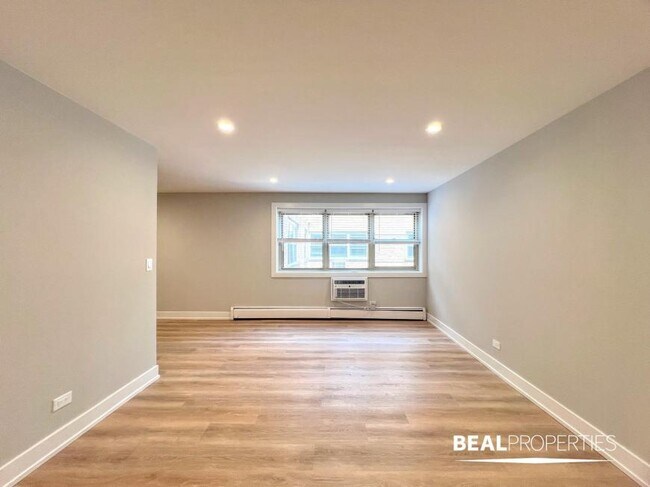 Primary Photo - 1 bedroom in CHICAGO IL 60657