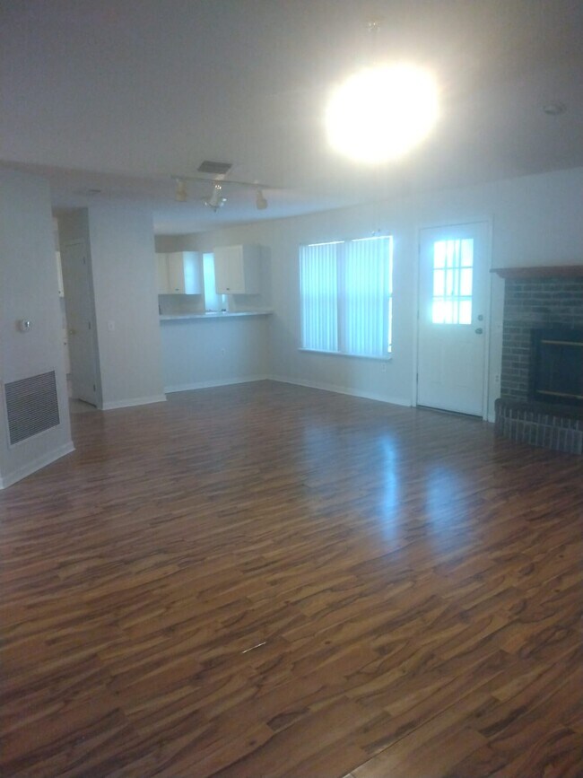 Building Photo - 5420 Riverbreeze Ct