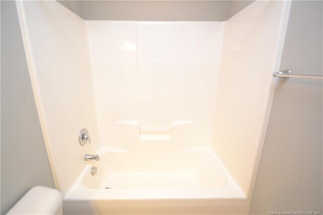 Building Photo - 327 Dove Cottage Ln