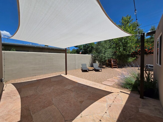 Building Photo - 127 Sereno Dr