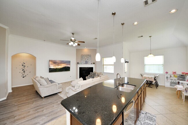 Building Photo - 20626 Bandrock Terrace