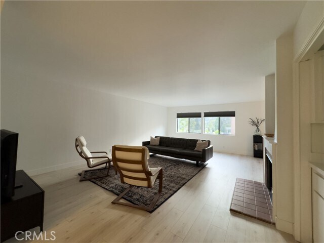 Building Photo - 2110 Palos Verdes Dr N