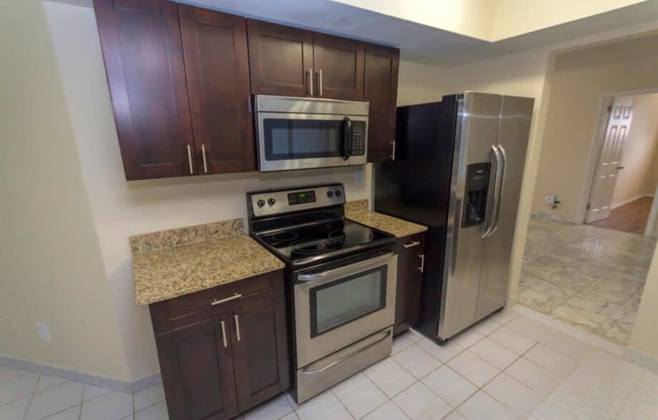 Building Photo - 4986 NW 39th St