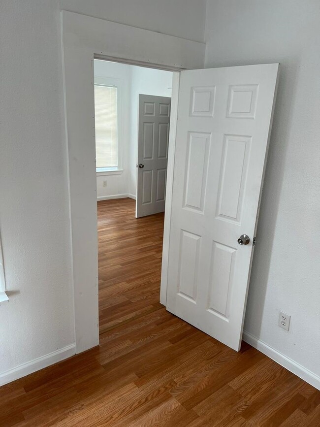 Building Photo - 4019 Procter St