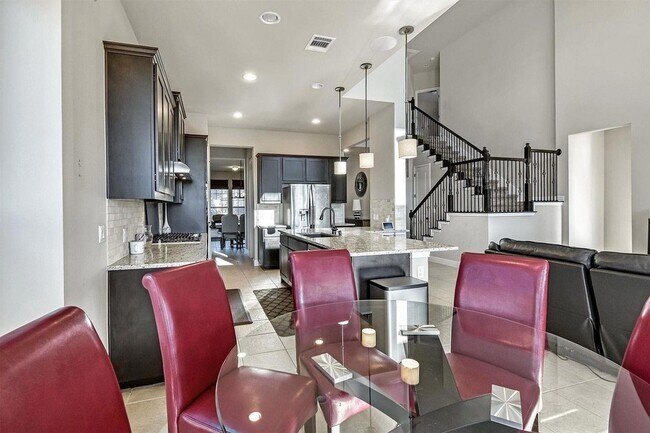 Building Photo - 14924 Iveans Way