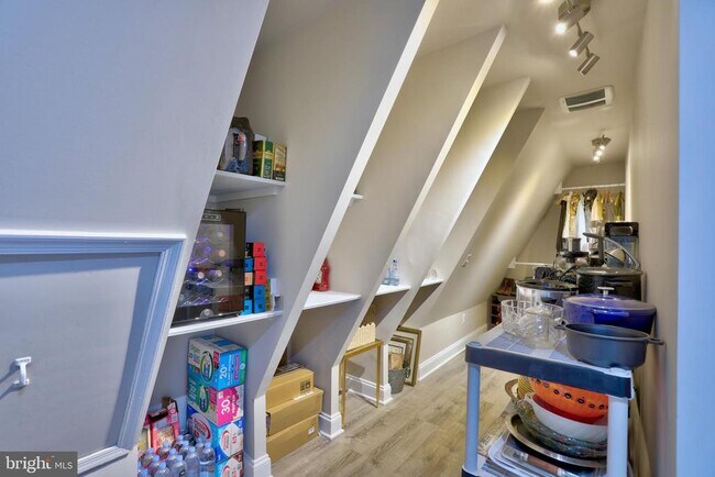 Building Photo - 1412 Musgrove Alley