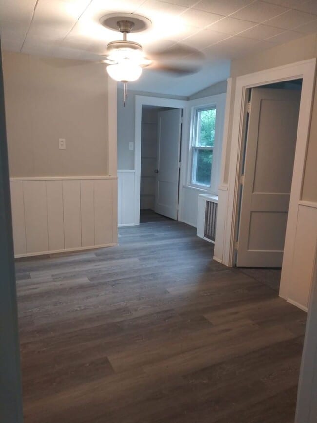 Building Photo - Adorable 3/1 house