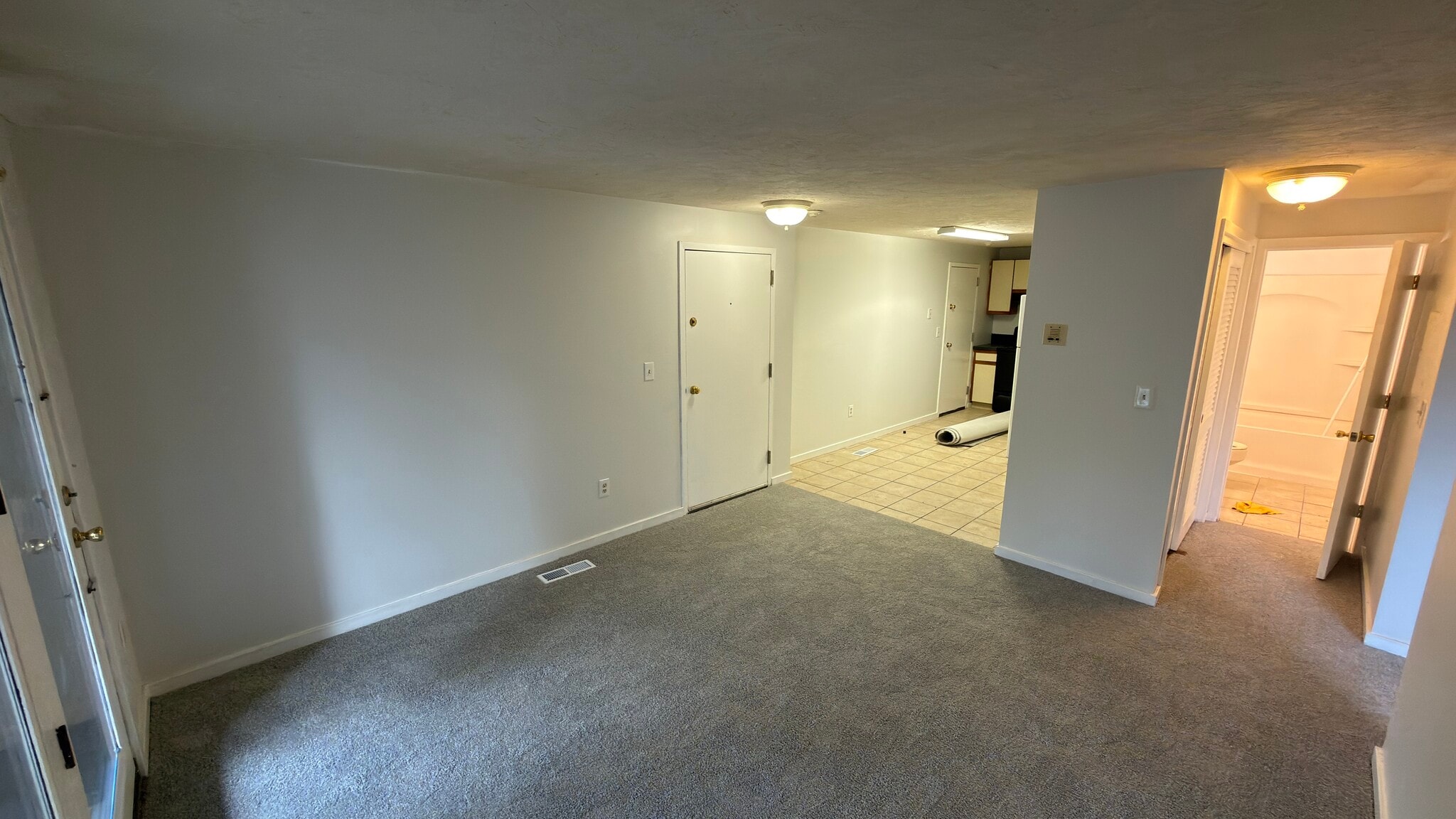 Entrance - 189 Littleton Rd