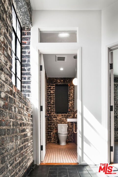 Building Photo - 3020 W Sunset Blvd