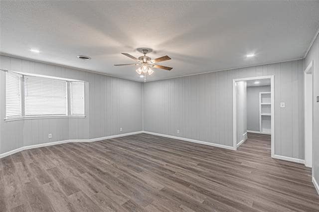 Building Photo - 1205 Navaho St