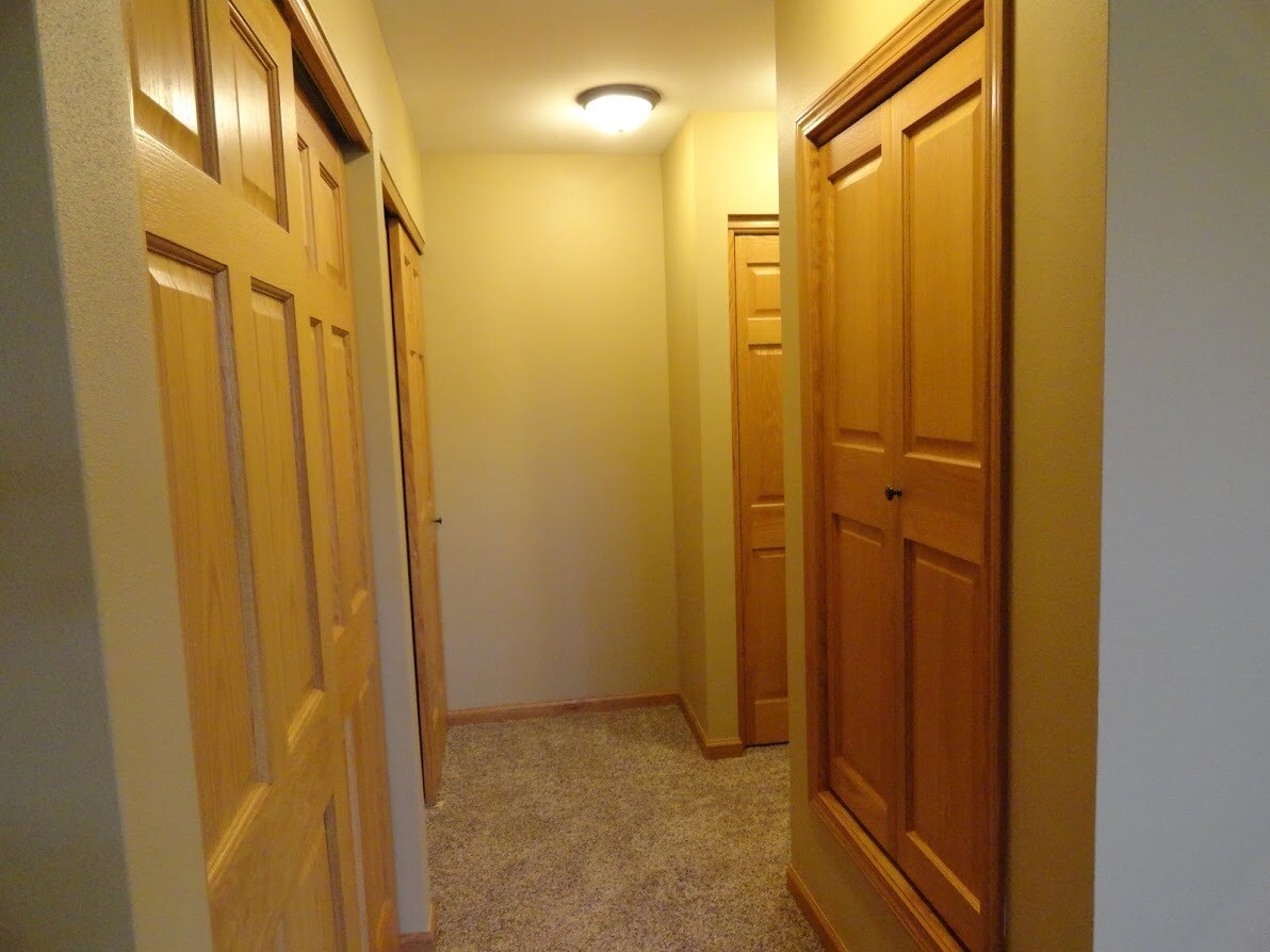 Master Closets - 411 Darlene Dr