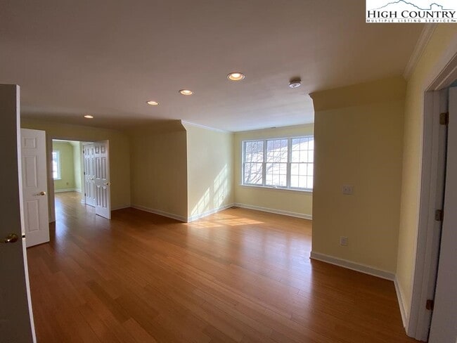 Building Photo - 6287 Idlewild Rd