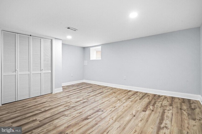 Building Photo - 2615 Lauretta Ave