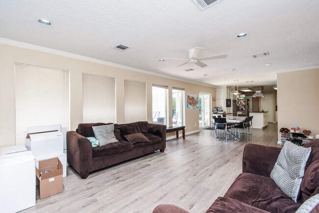 Building Photo - 7719 Apache Plume Dr